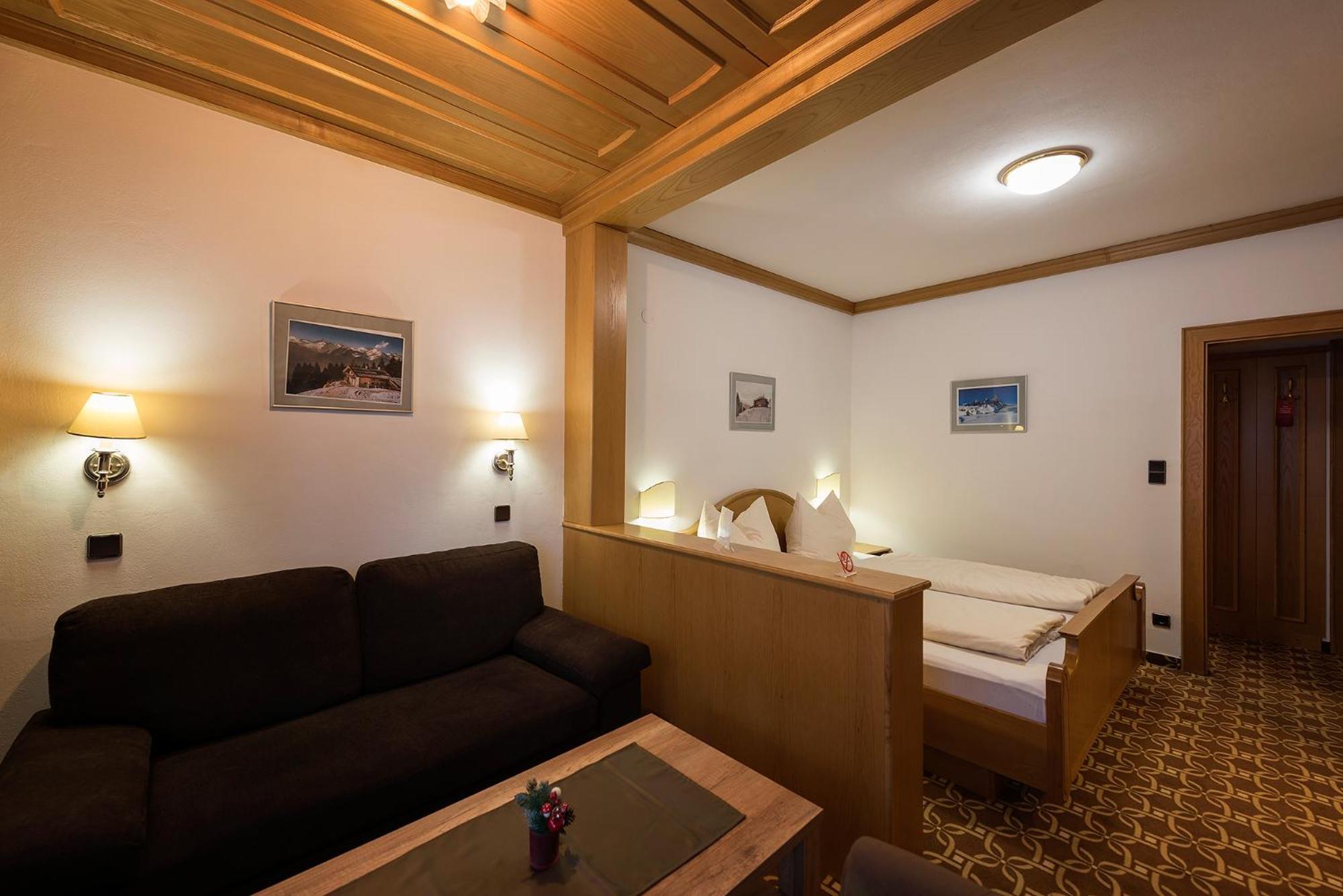 Landhaus Hubertus วาไกรน์ ภายนอก รูปภาพ